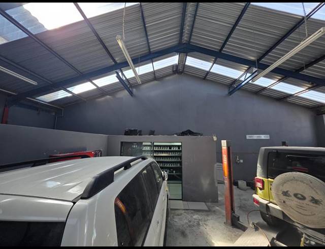 BUSINESS PROPERTY TO RENT IN VOORBAAI